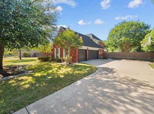 1002 S Hollow Dr, Southlake, TX 76092