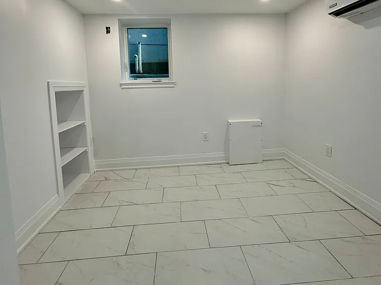 6 Lapp St #LOWER — Photo 8