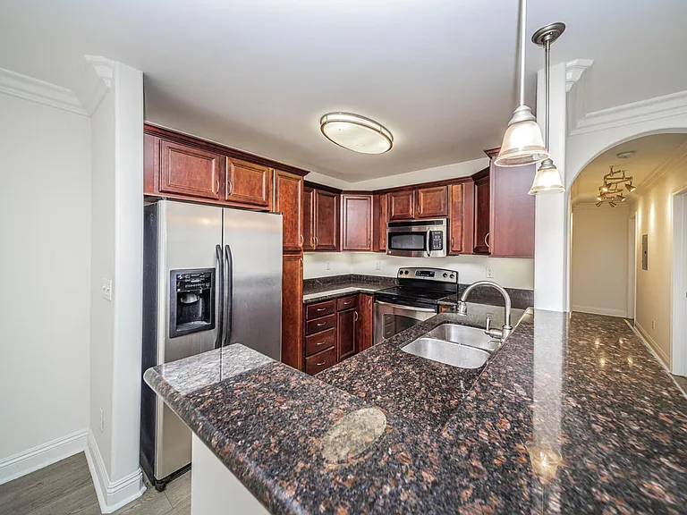 506 Canyon Dr #2 — Photo 3