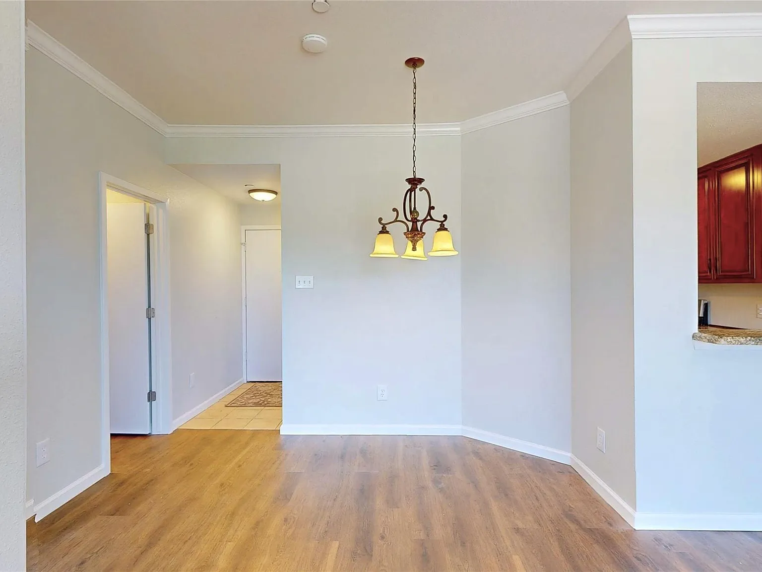 2 bed, 2.0 bath, 897 sqft, $1,650 — Photo 4