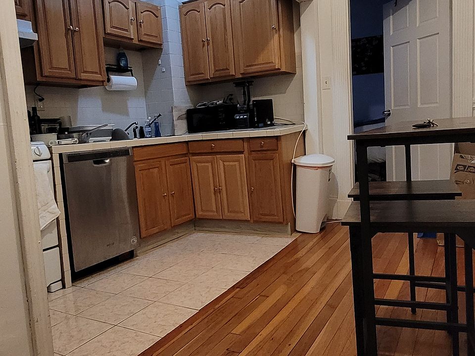 1st image of 39 Hemenway St APT 17