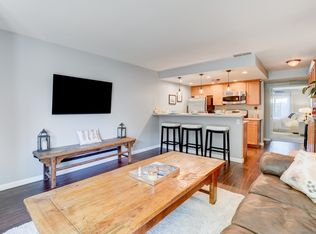 1572 Thomas Ave, San Diego, CA 92109