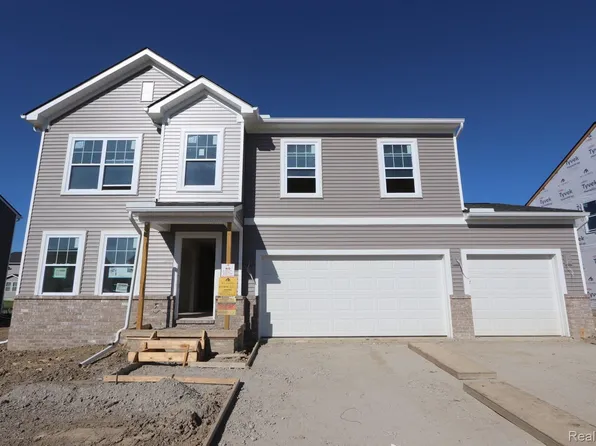 54791 Heron Cir, Chesterfield, MI 48047