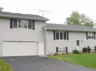 N7678 Rendell Dr, Elkhorn, WI 53121