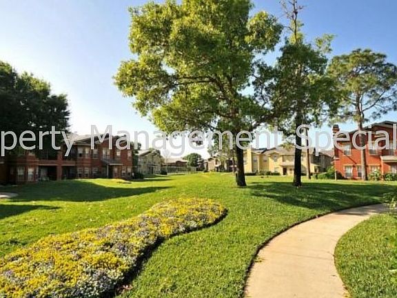 2nd image of 103 Vista Verdi 109 Cir