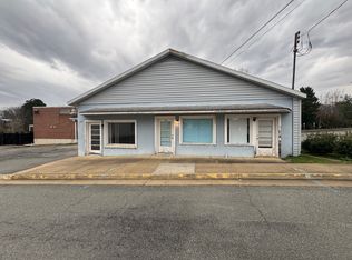 103 Meadow Ave, Louisa, VA 23093