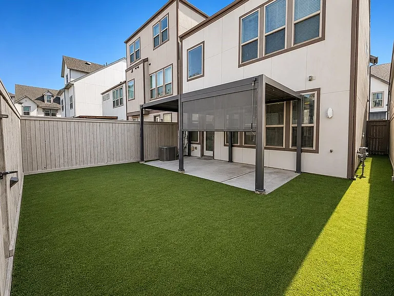 817 Kamano Ave — Photo 27