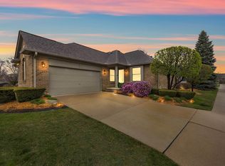 4443 Firethorn Ct, Warren, MI 48092