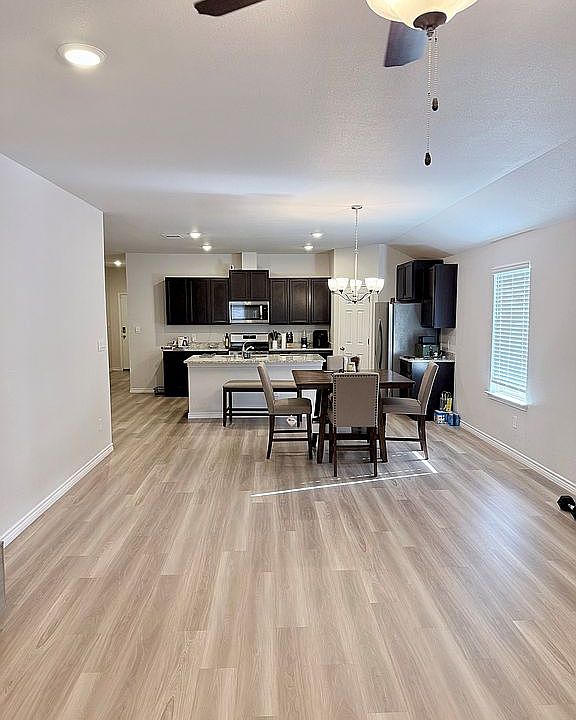 1st image of 1638 Comfy Way