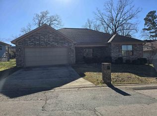 1107 Heights Rd, Benton, AR 72019