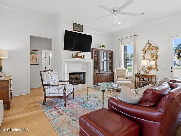 2nd image of 174 Shore View Dr