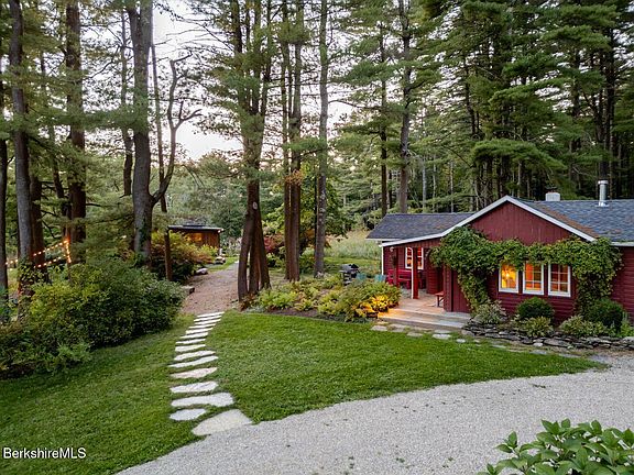 4th image of 651 Hayes Hill Rd