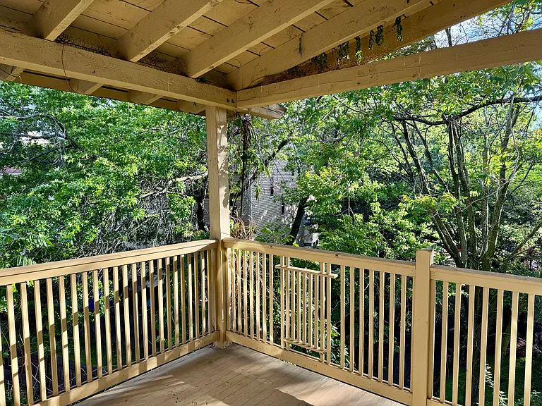 Photo off balcony.