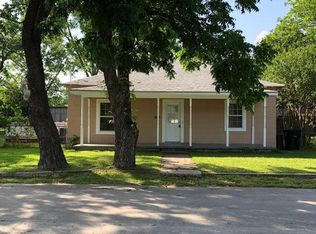 865 Cedar St, Cleburne, TX 76031