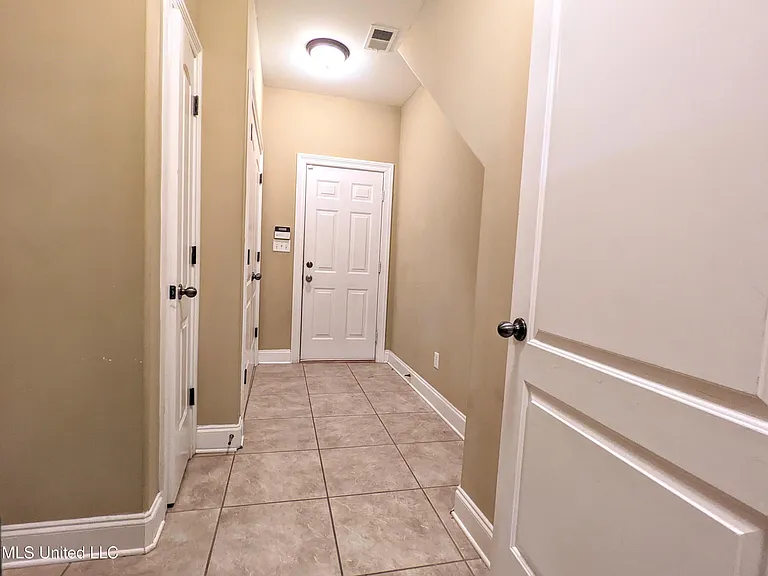 2947 Malabar Pl — Photo 17