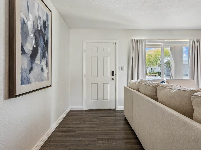 2911 N Granite Reef Rd — Photo 37