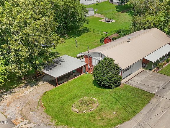 3rd image of 110 Kayla Dr