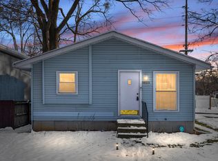 5625 Elizabeth Lake Rd, Waterford, MI 48327