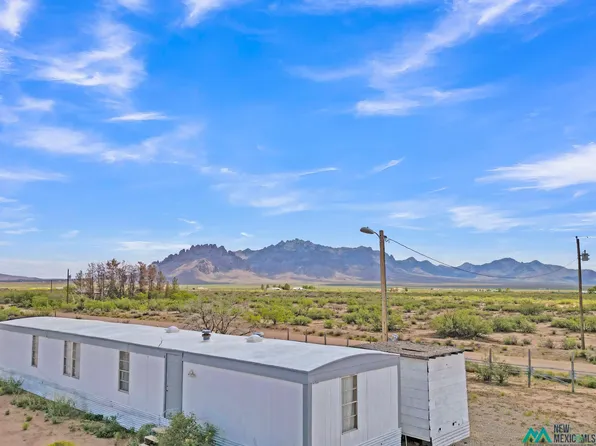 5365 Warm Springs Rd SE, Deming, NM 88030