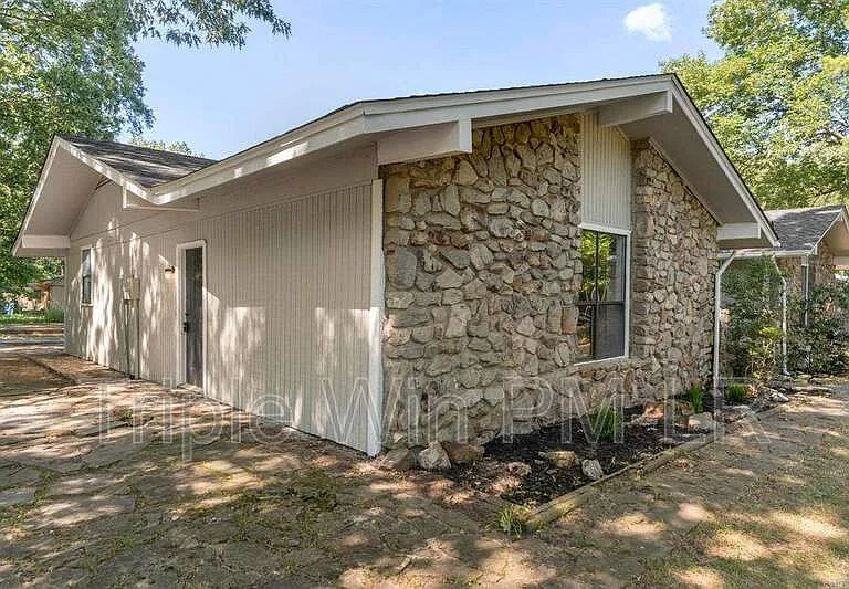 9914 Pinnacle Valley Rd — Photo 5