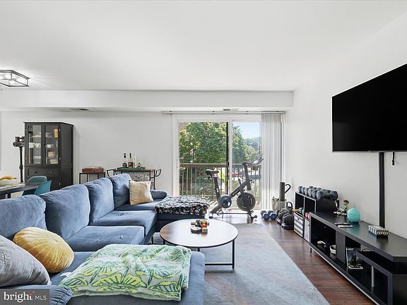 3rd image of 3342 S 28th St APT 202