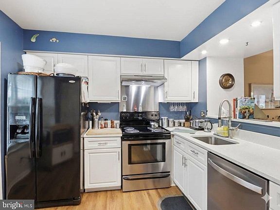 5th image of 3008 N Branch Ln