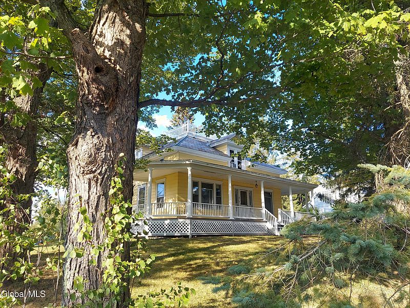 3rd image of 5 Owen Road