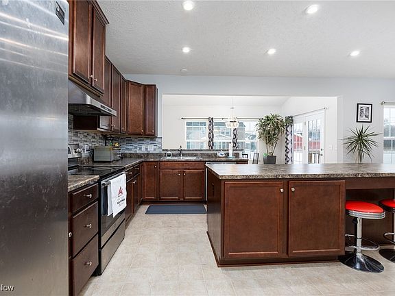 4th image of 38488 Briar Lakes Dr