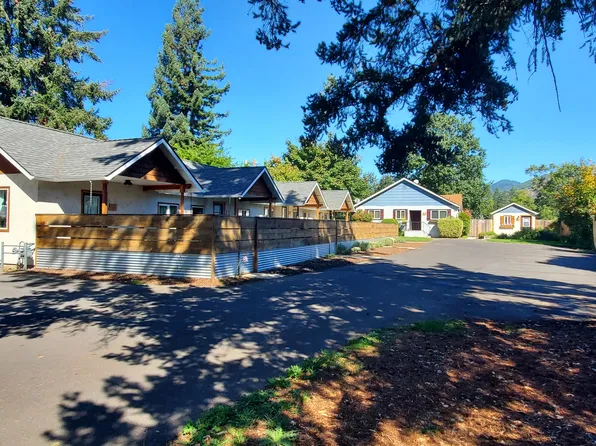 1860 Rogue River Hwy, Grants Pass, OR 97527