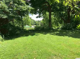 5314 Oak Hill Dr, Quincy, IL 62305