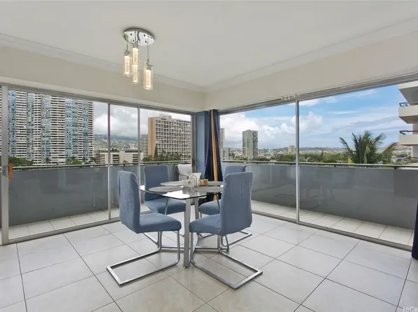2015 Ala Wai Blvd APT 8A, Honolulu, HI 96815