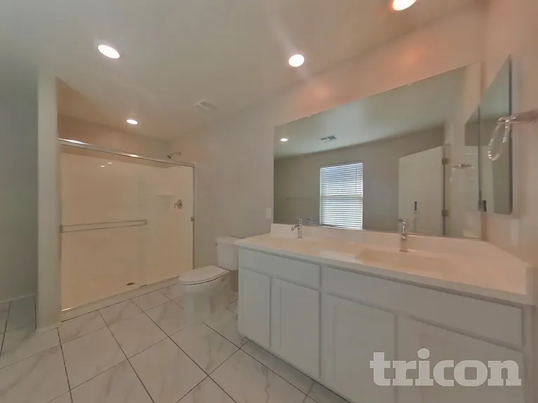 18249 N Clarence Ln — Photo 9