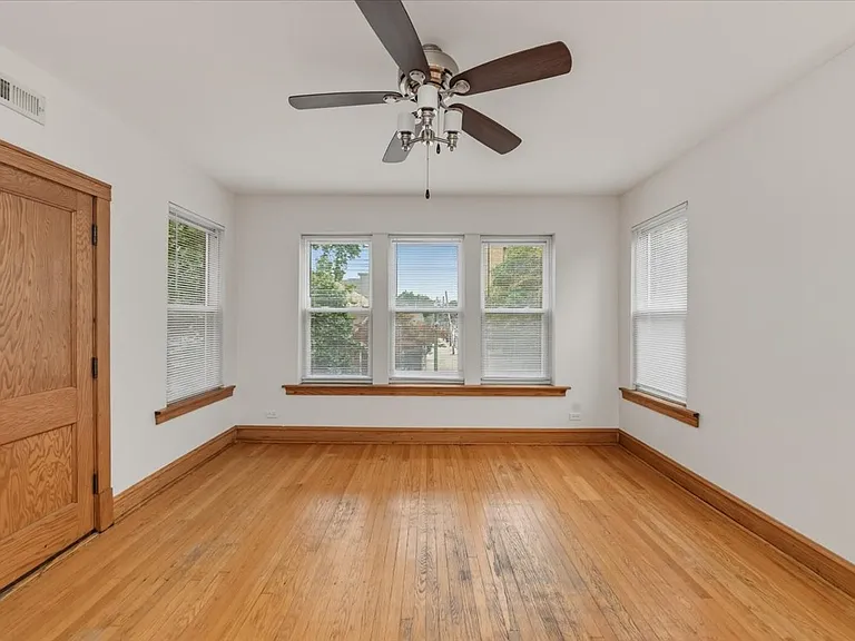2323 W Shakespeare Ave #2 — Photo 2