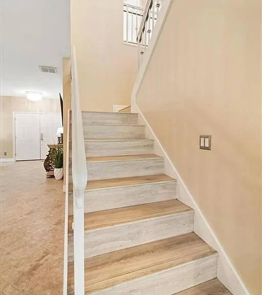 12341 Eagle Pointe Cir — Photo 17