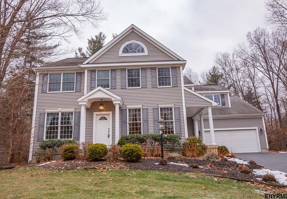 1st image of 5 Dawson Ln