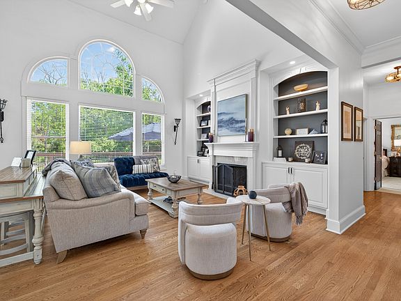5th image of 1046 Weston Ct