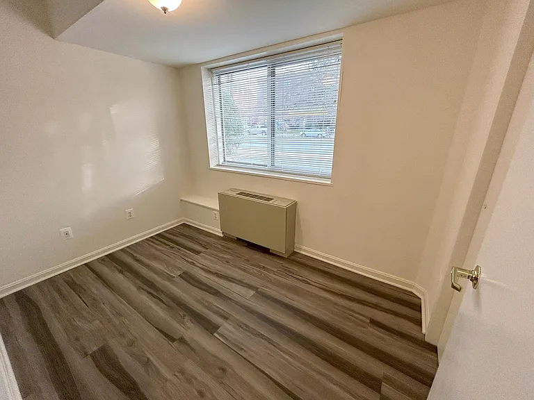 Apt 103