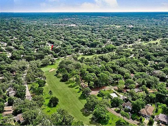 Overhead view on TT golf c.