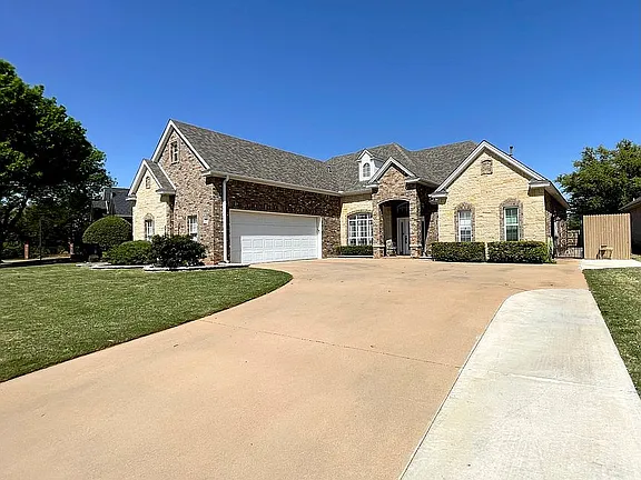4508 Hollow Ridge Dr — exterior photo