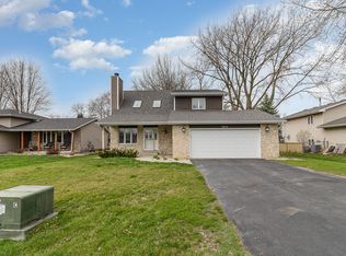 3543 Oakcrest Pl, Crown Point, IN 46307