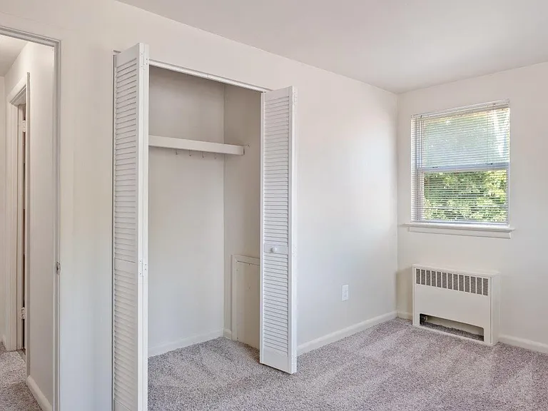 Wedgewood Hills Apartment Homes — Photo 10