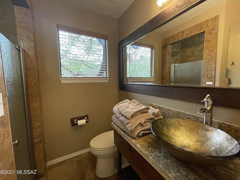 6655 N Canyon Crest Dr #1107 — Photo 25