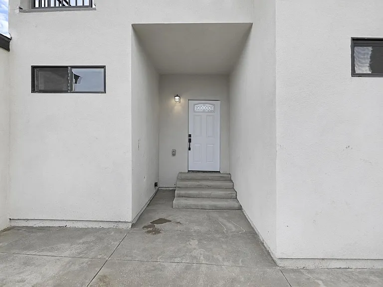 5313 Hewlett Dr — Photo 8