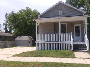 315 Meridian St, Spring Lake, MI 49456