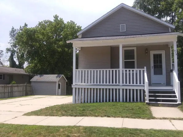315 Meridian St, Spring Lake, MI 49456