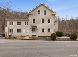 96 W Main St, Chester, CT 06412