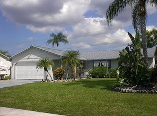 351 Las Palmas St, Royal Palm Beach, FL 33411
