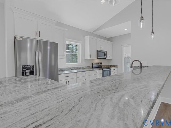 2nd image of 3157 Irvington Rd