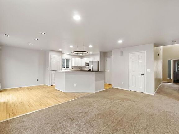 3rd image of 13001 159th St E