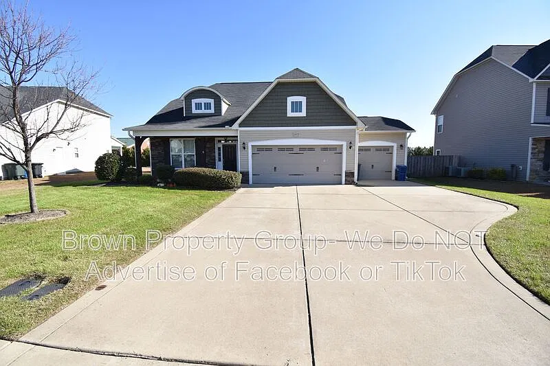 1072 Ronald Reagan Dr